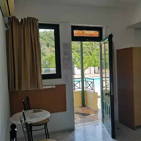 Gefyra Hotel Epidaurus