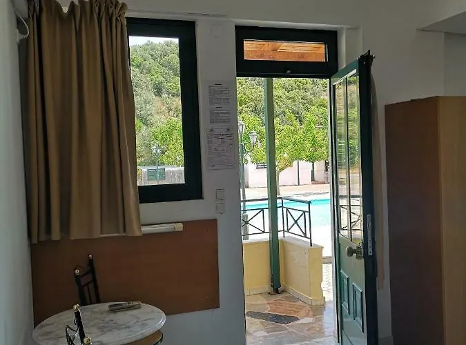 Gefyra Hotel Epidaurus